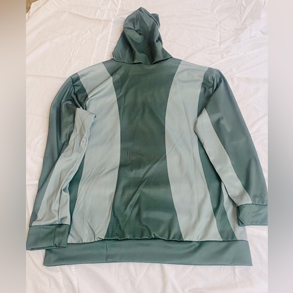 Full sublimated print lightweight Hoody - Picture 4 of 6